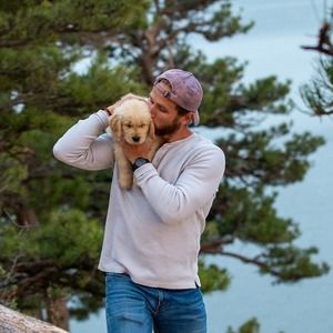 Meet your Posher, Travis